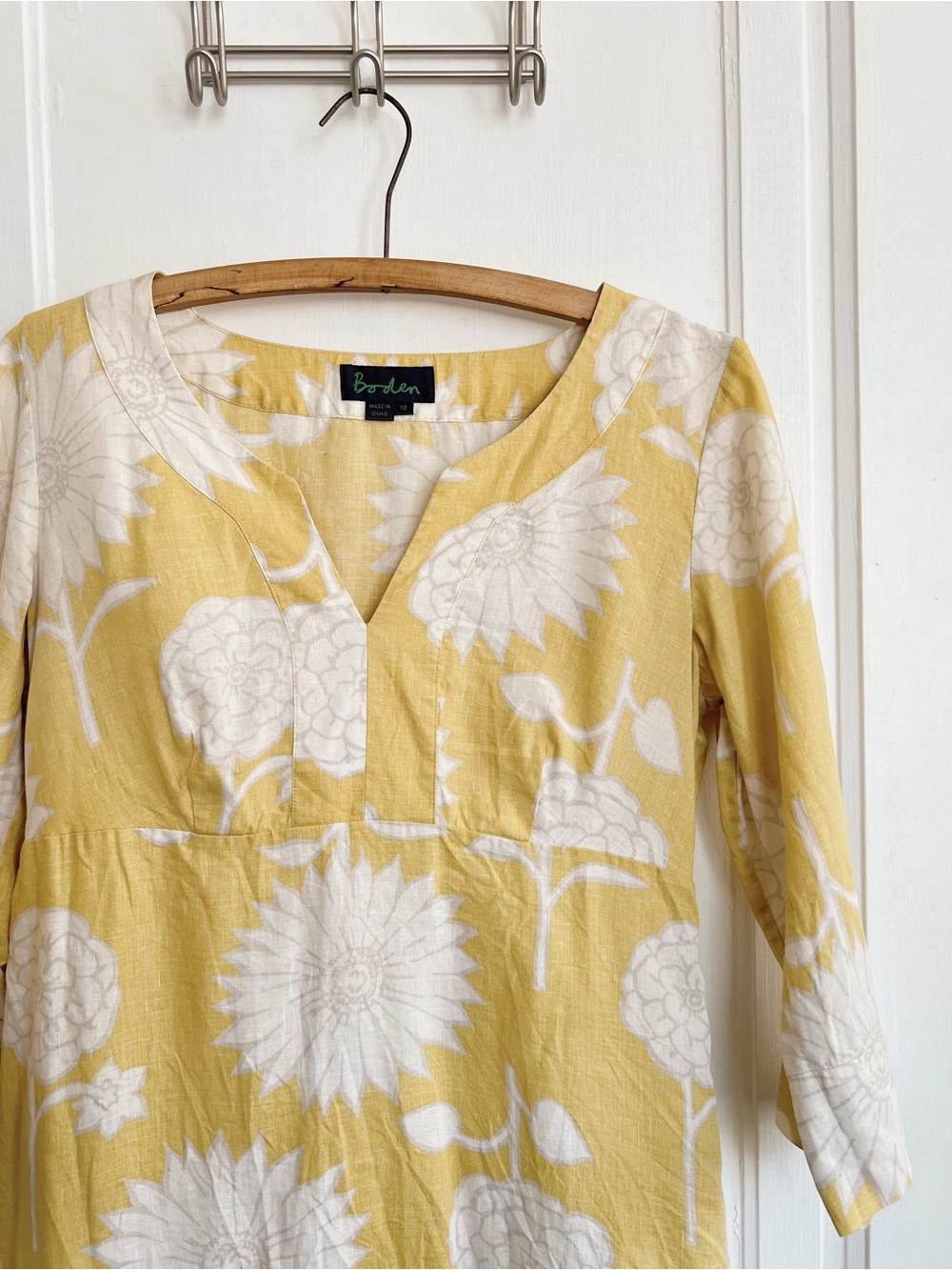 Boden • Notch Neck Tunic Dress linen shift Super Sunflower yellow floral - Picture 4 of 10